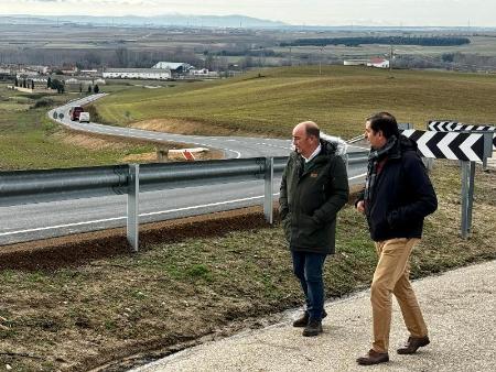 Imagen La Diputación invierte más de 450.000 euros en la carretera SG-V-3122 entre Hontanares de Eresma y Valseca
